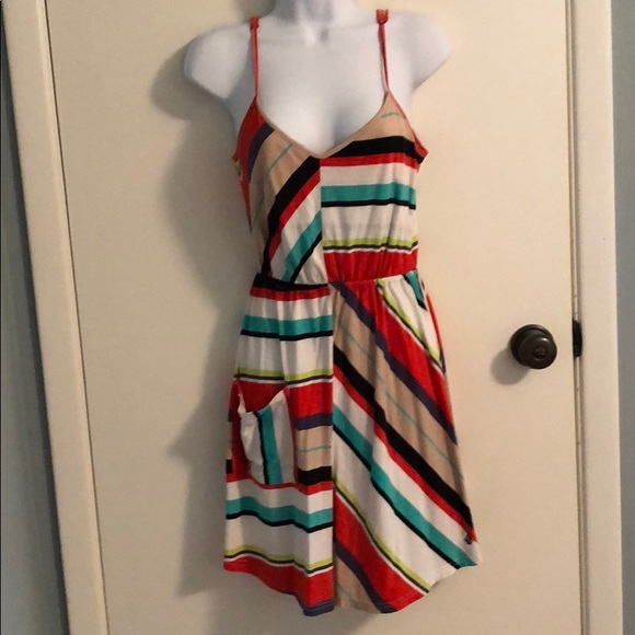 Volcom Dresses & Skirts - Spaghetti strap summer dress